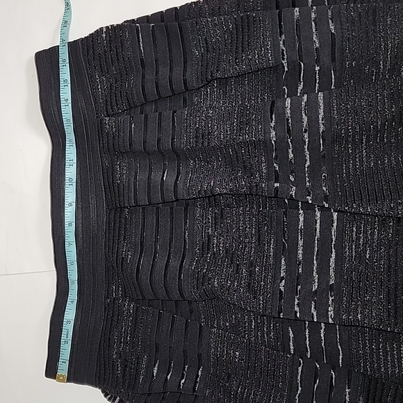 TORRID ALINE BLACK SKIRT/ SIZE 0 ( L/12) - Picture 9 of 14